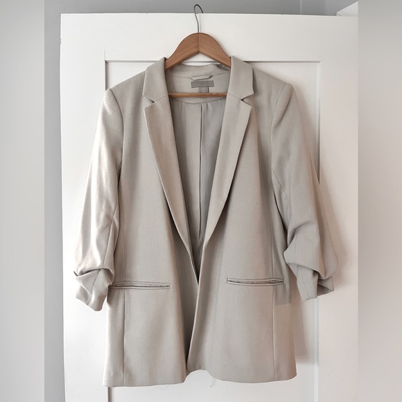 H&M Jackets & Blazers - H&M BRAND NEW BLAZER
